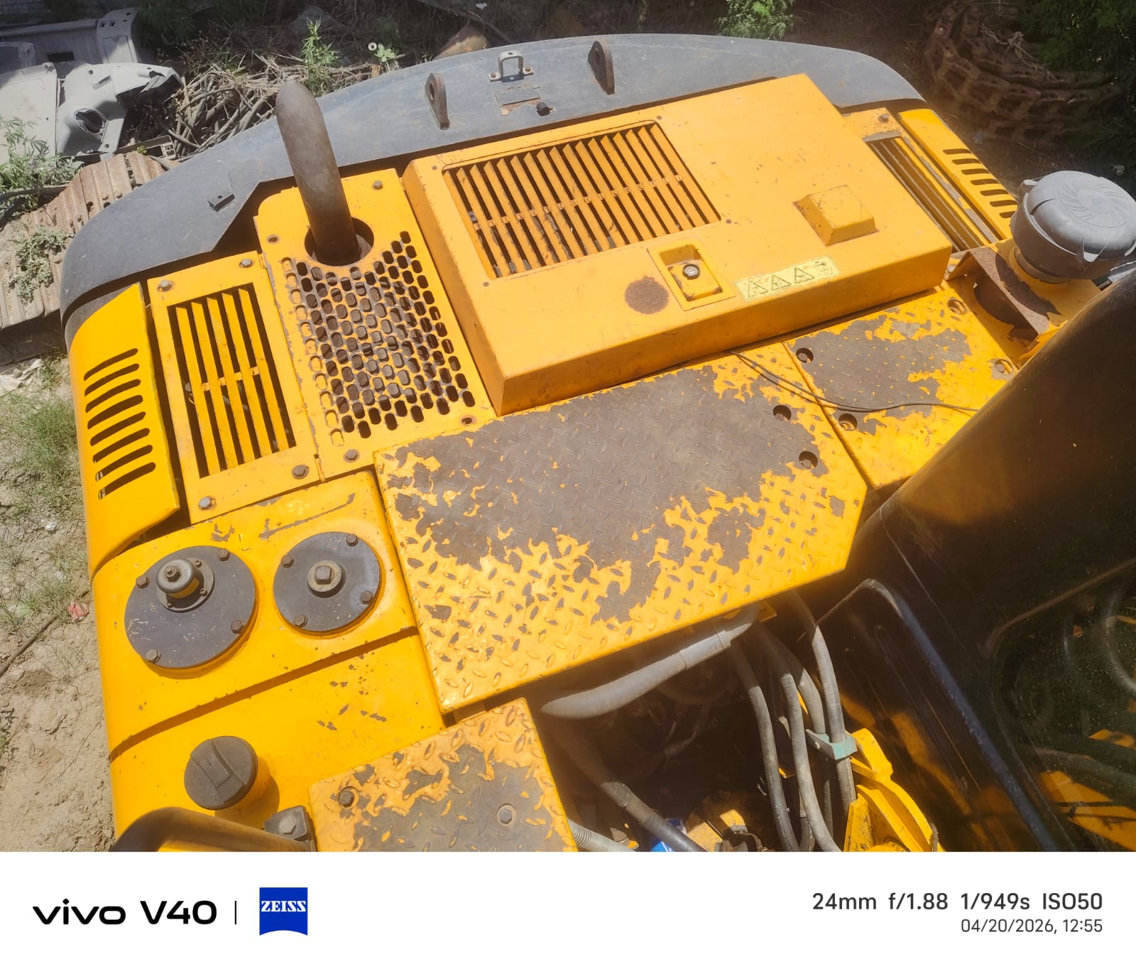 JCB JS140 Excavator (2019) photo 4